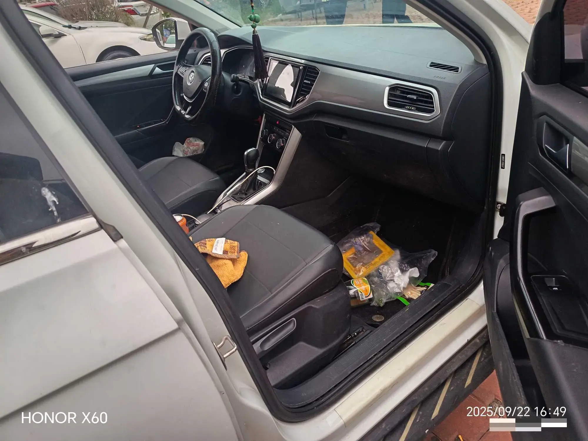 2023 BYD DOLPHIN thumbnail 2