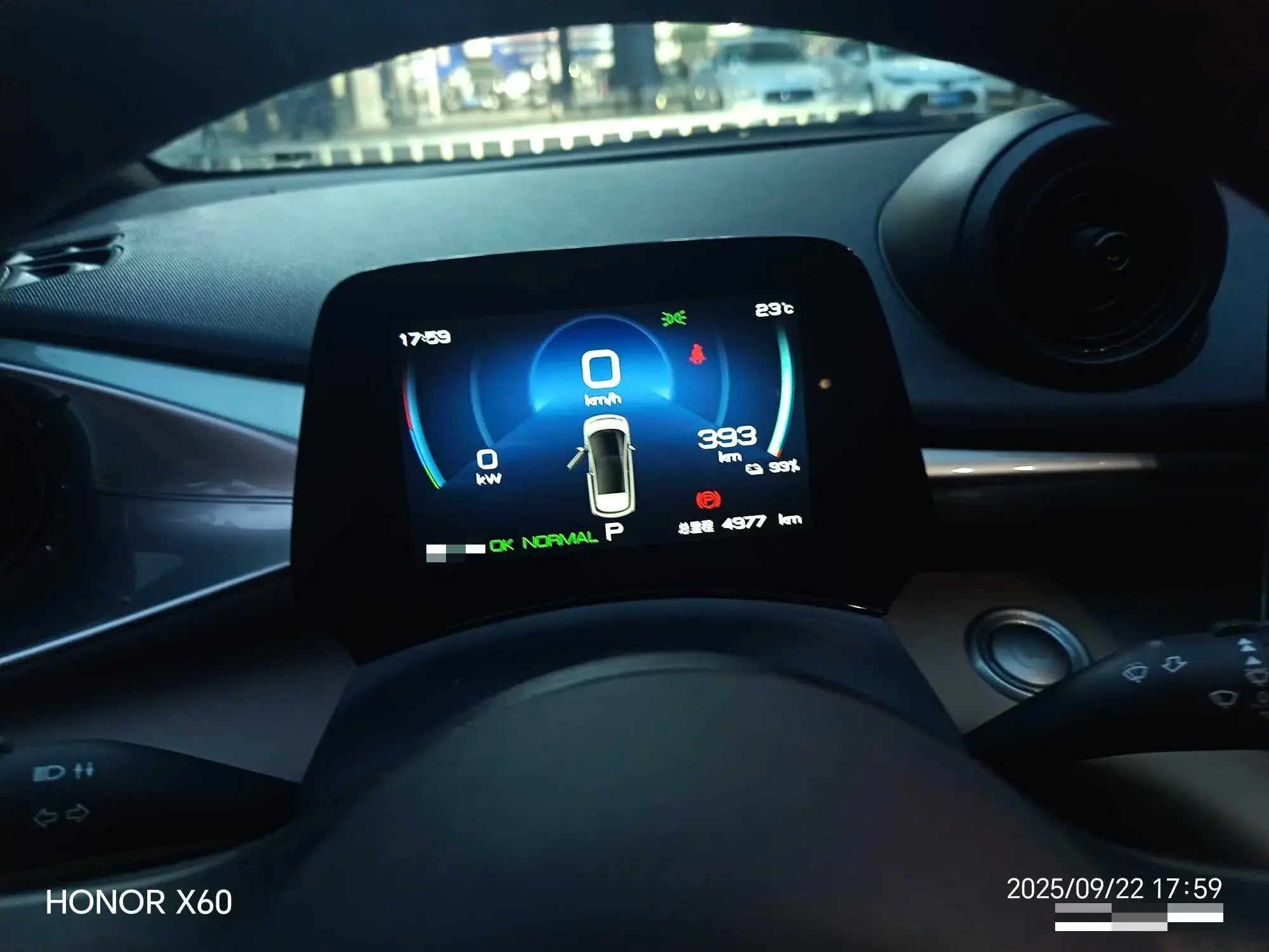 2023 BYD DOLPHIN thumbnail 4