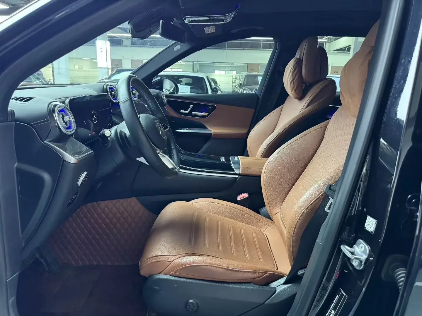 2023 MERCEDES-BENZ GLC thumbnail 2