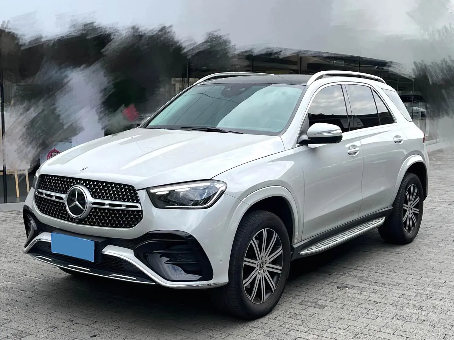 2024 MERCEDES-BENZ GLE view 1