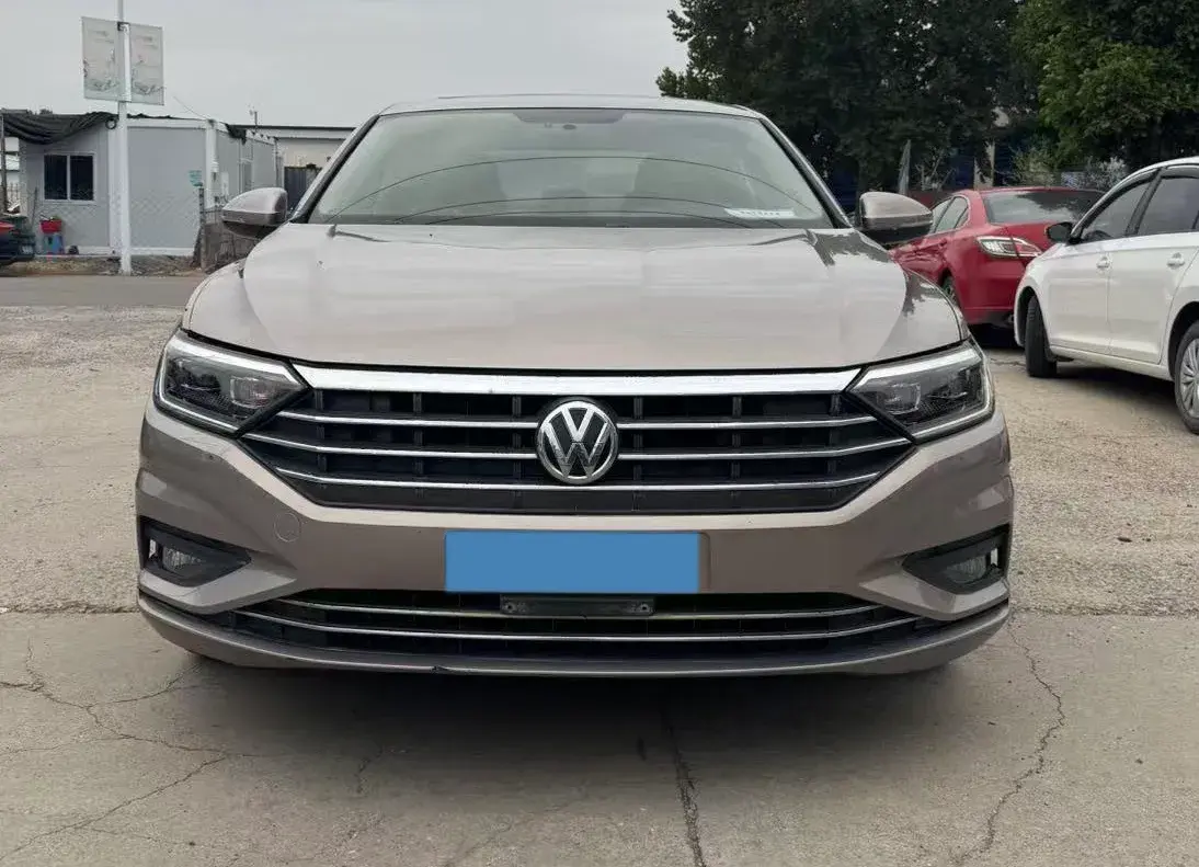 2019 VOLKSWAGEN SAGITAR thumbnail 2