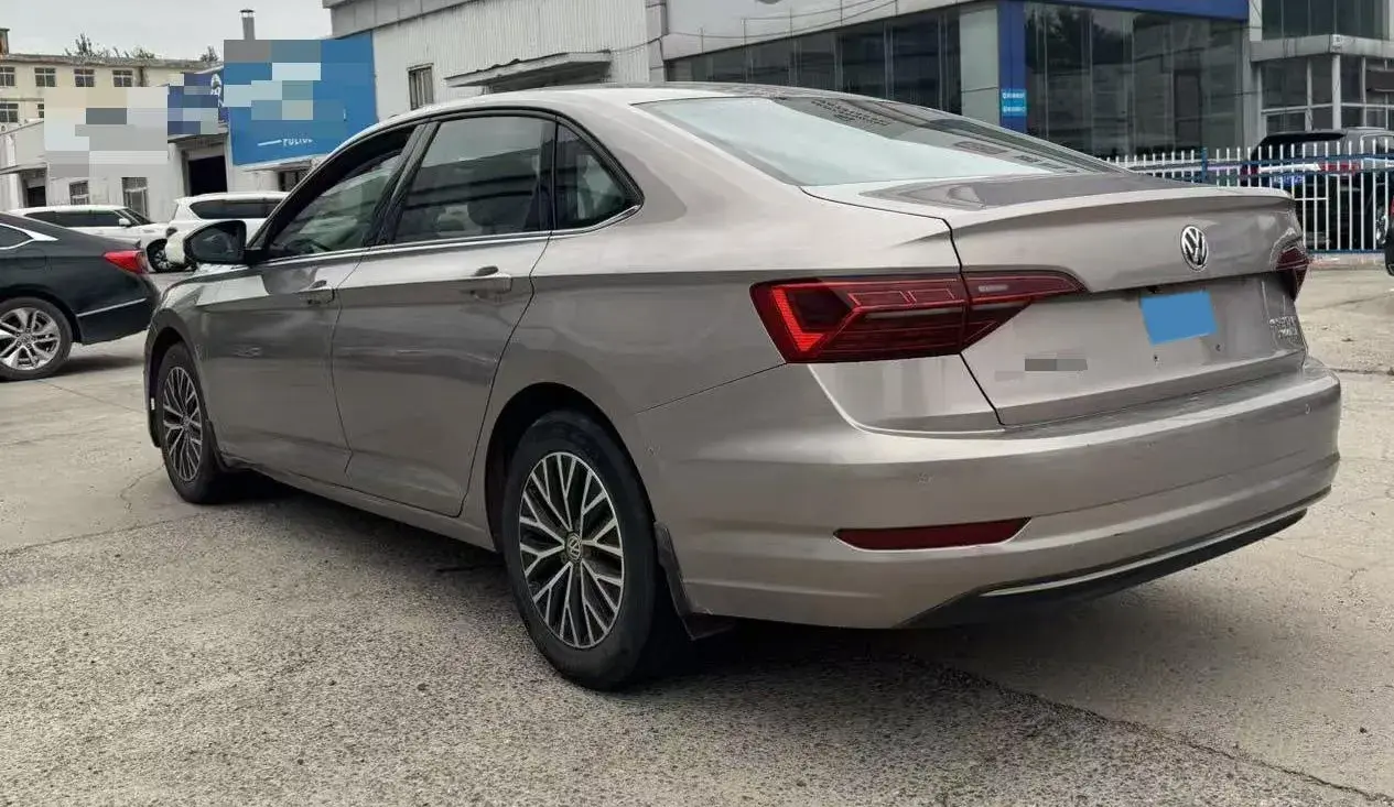 2019 VOLKSWAGEN SAGITAR thumbnail 4