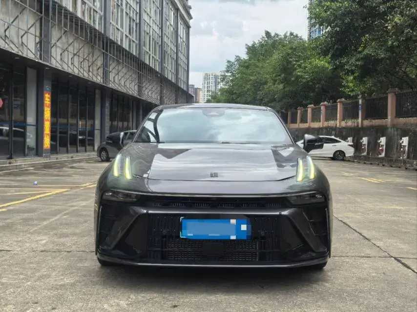 2023 LYNK&CO 03 thumbnail 2