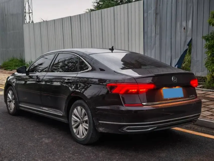 2020 VOLKSWAGEN PASSAT thumbnail 4