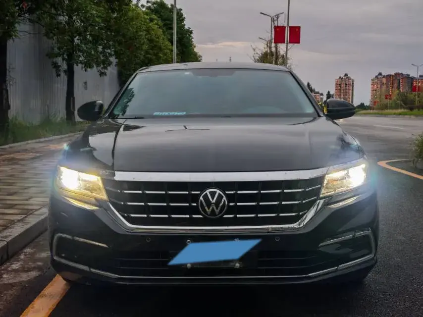 2020 VOLKSWAGEN PASSAT thumbnail 2