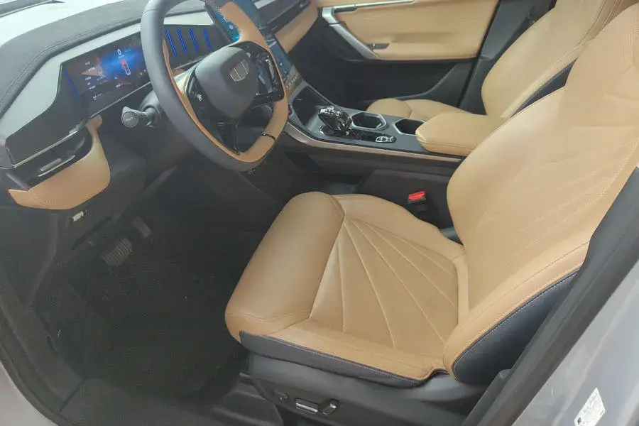 2023 GEELY STARRAY thumbnail 3