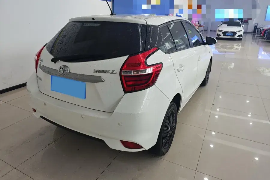 2022 TOYOTA YARIS thumbnail 2