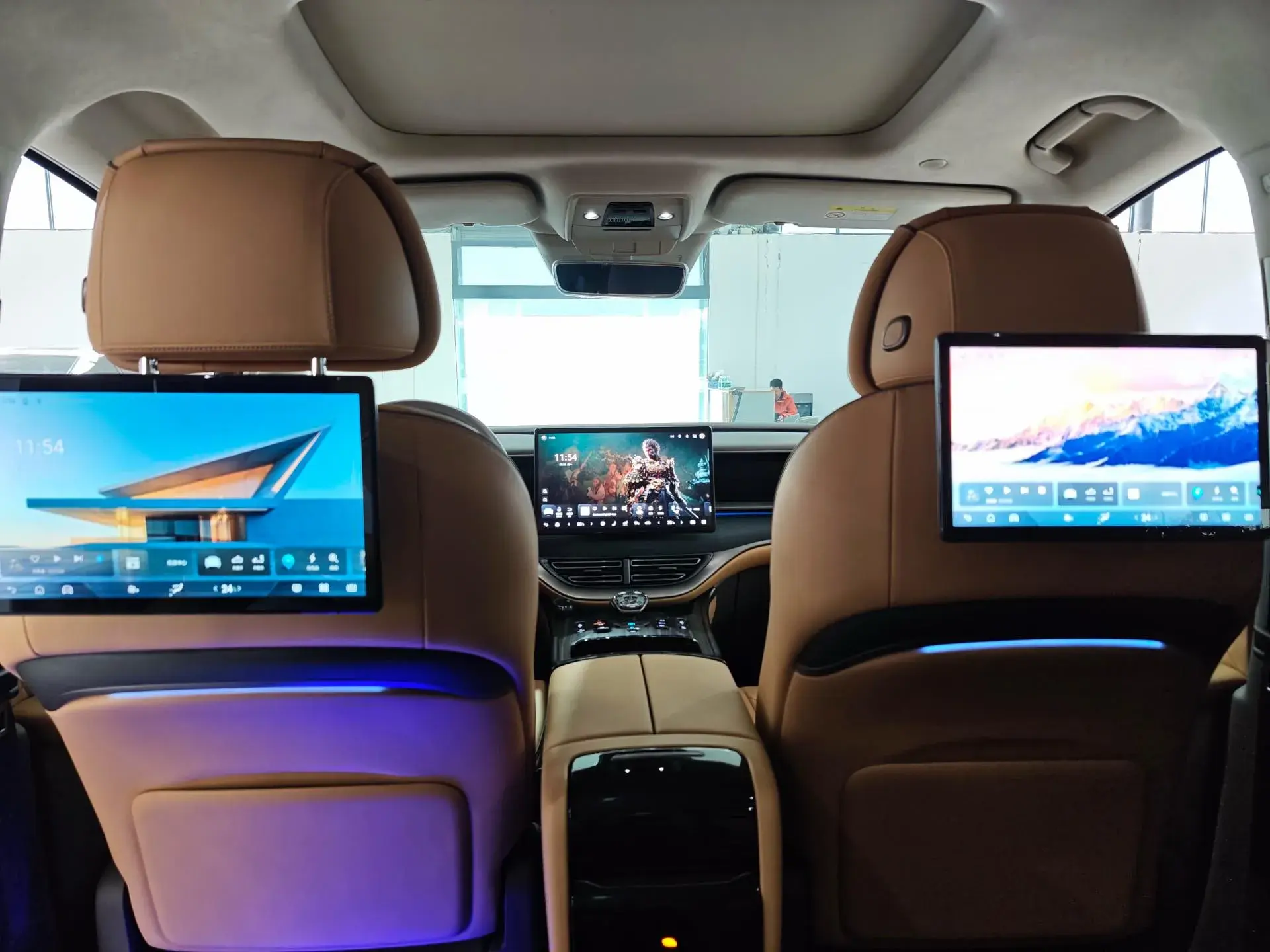 2022 DENZA D9 thumbnail 3