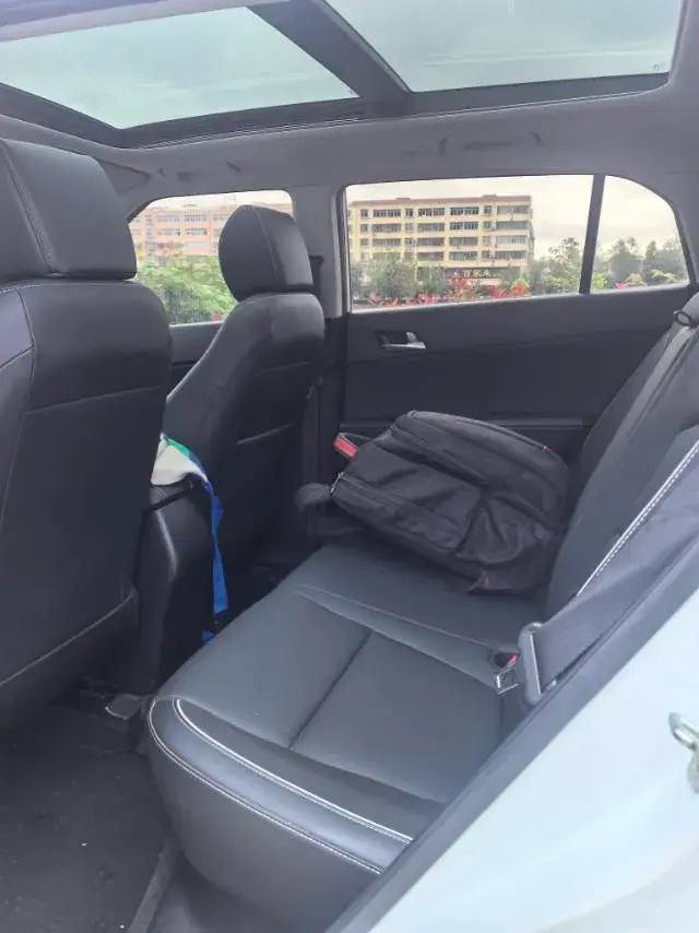 2019 HYUNDAI IX25 thumbnail 4