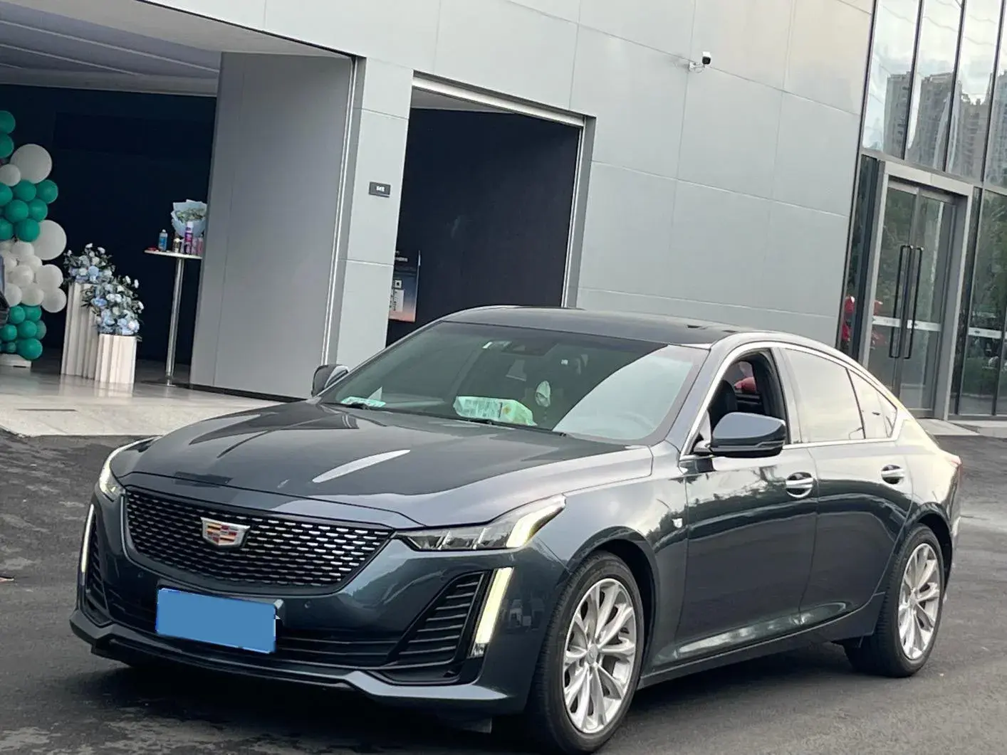 2021 CADILLAC CT5 view 1