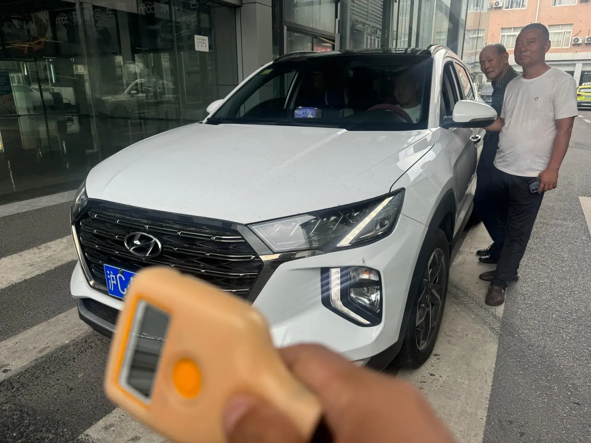 2020 HYUNDAI TUCSON thumbnail 2