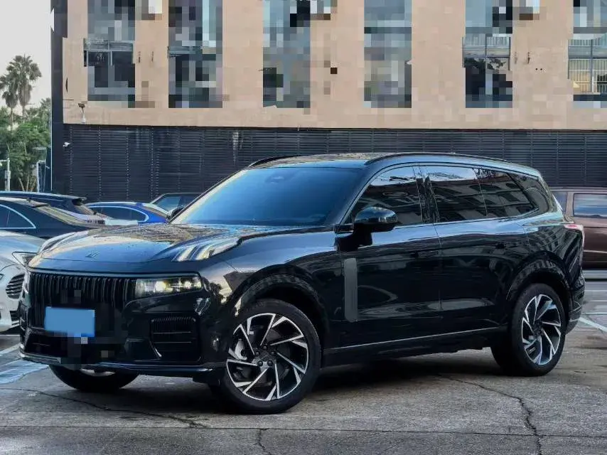 2021 LYNK&CO 09 view 1