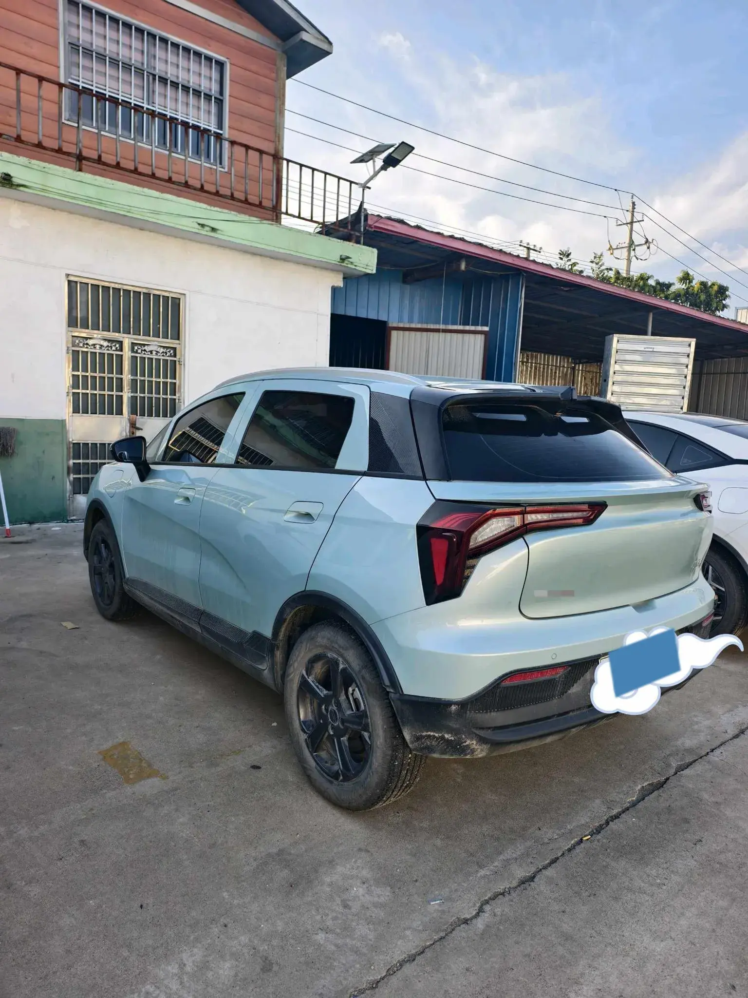 2024 GEOMETRY E thumbnail 4