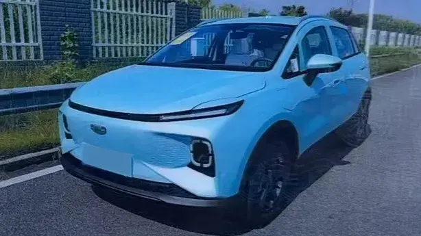 2024 GEOMETRY E view 1