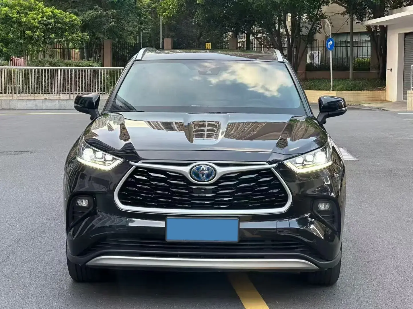 2022 TOYOTA HIGHLANDER thumbnail 2