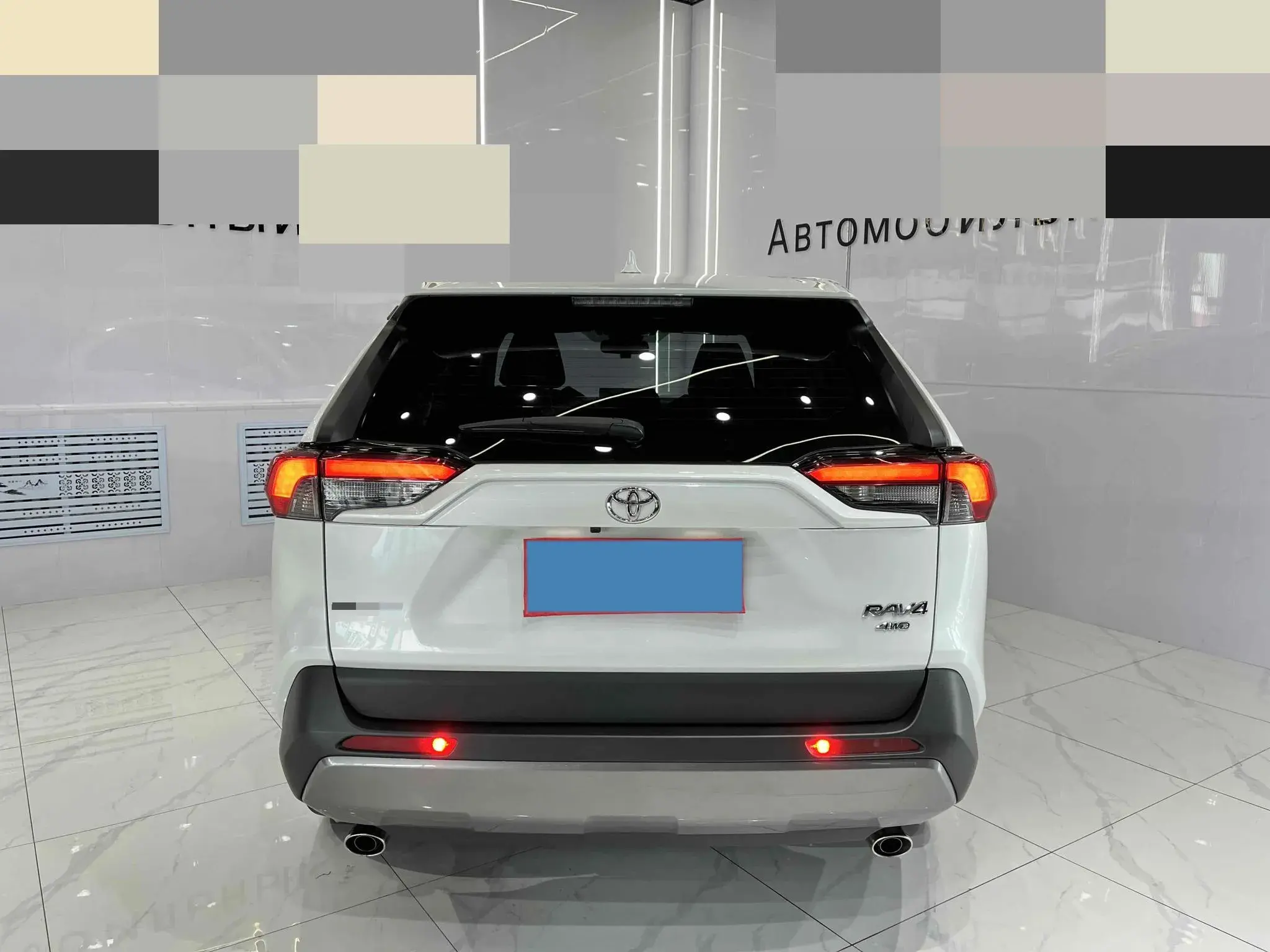 2021 TOYOTA RAV4 thumbnail 4
