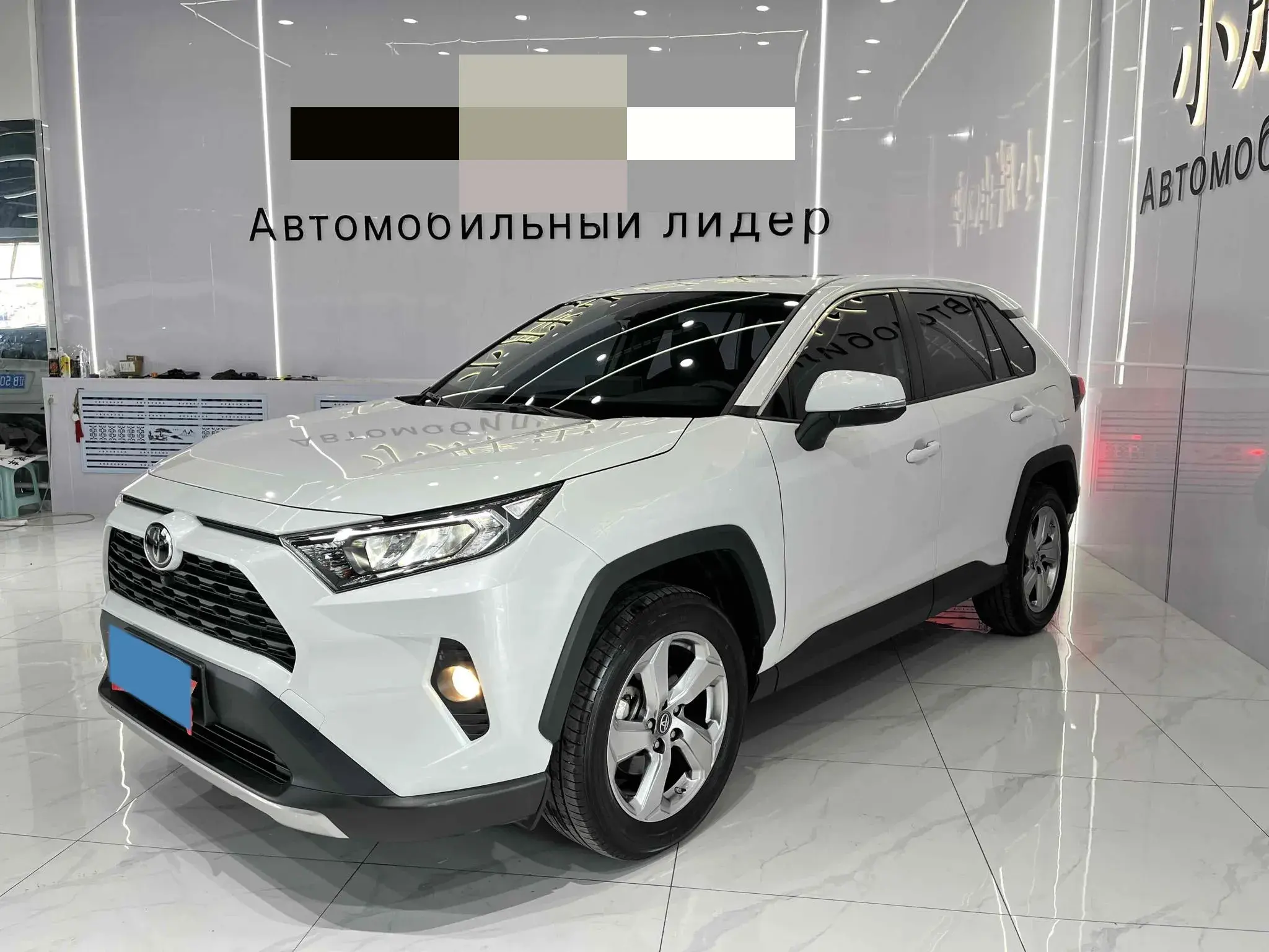 2021 TOYOTA RAV4 view 1