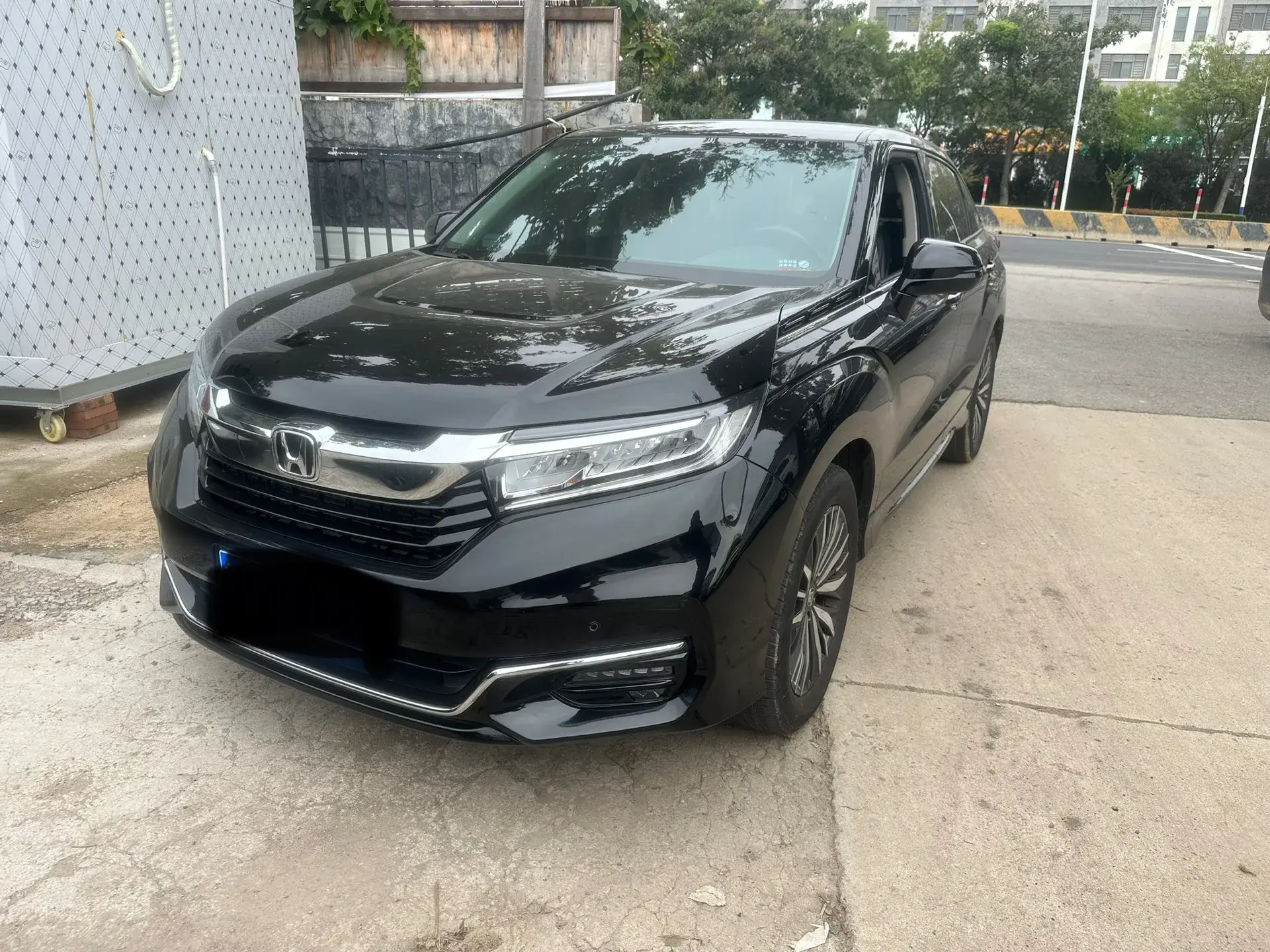 2020 HONDA AVANCIER view 1