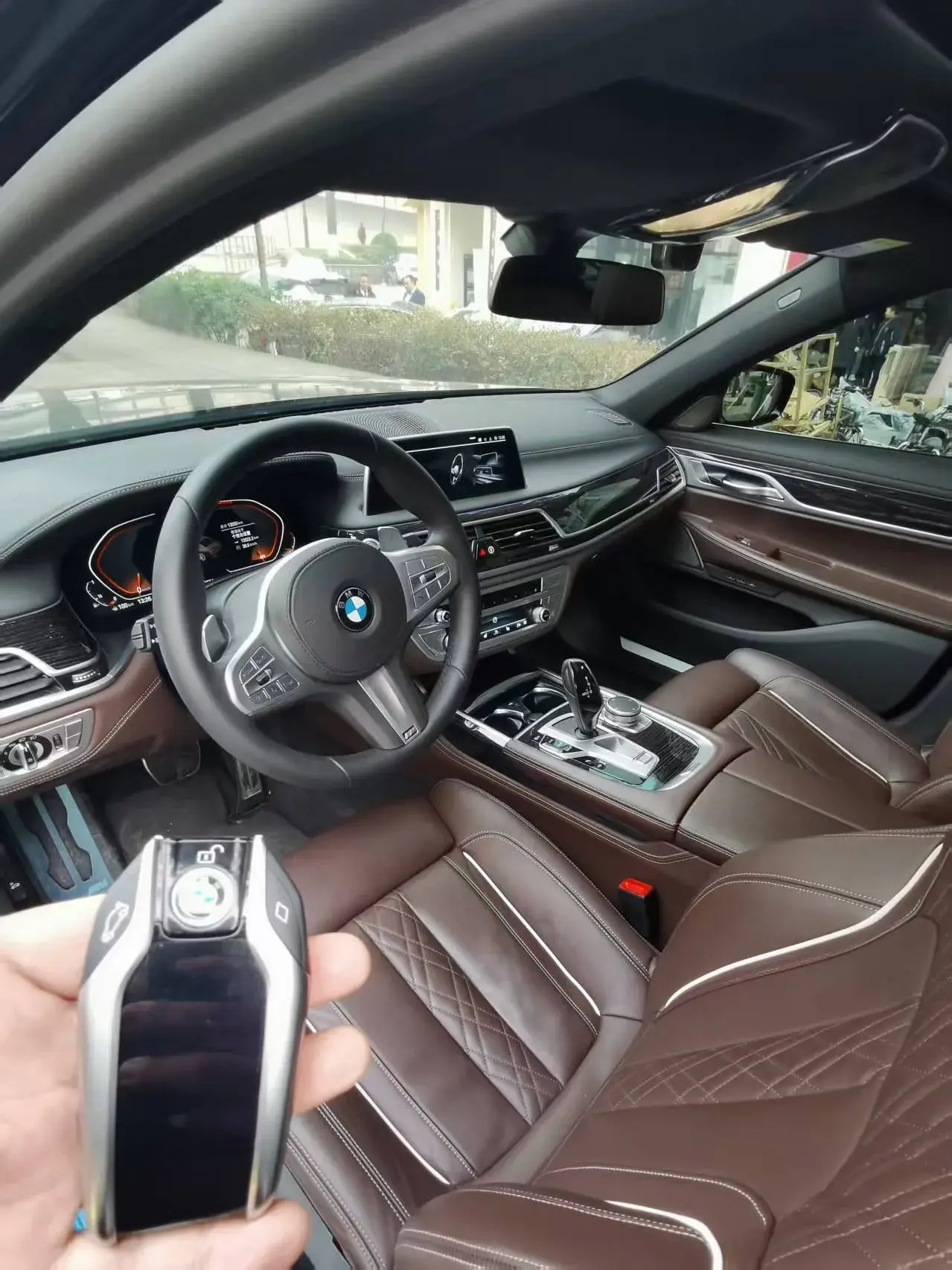 2019 BMW 7 thumbnail 4