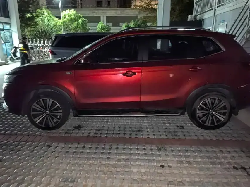 2017 ROEWE RX5 thumbnail 2