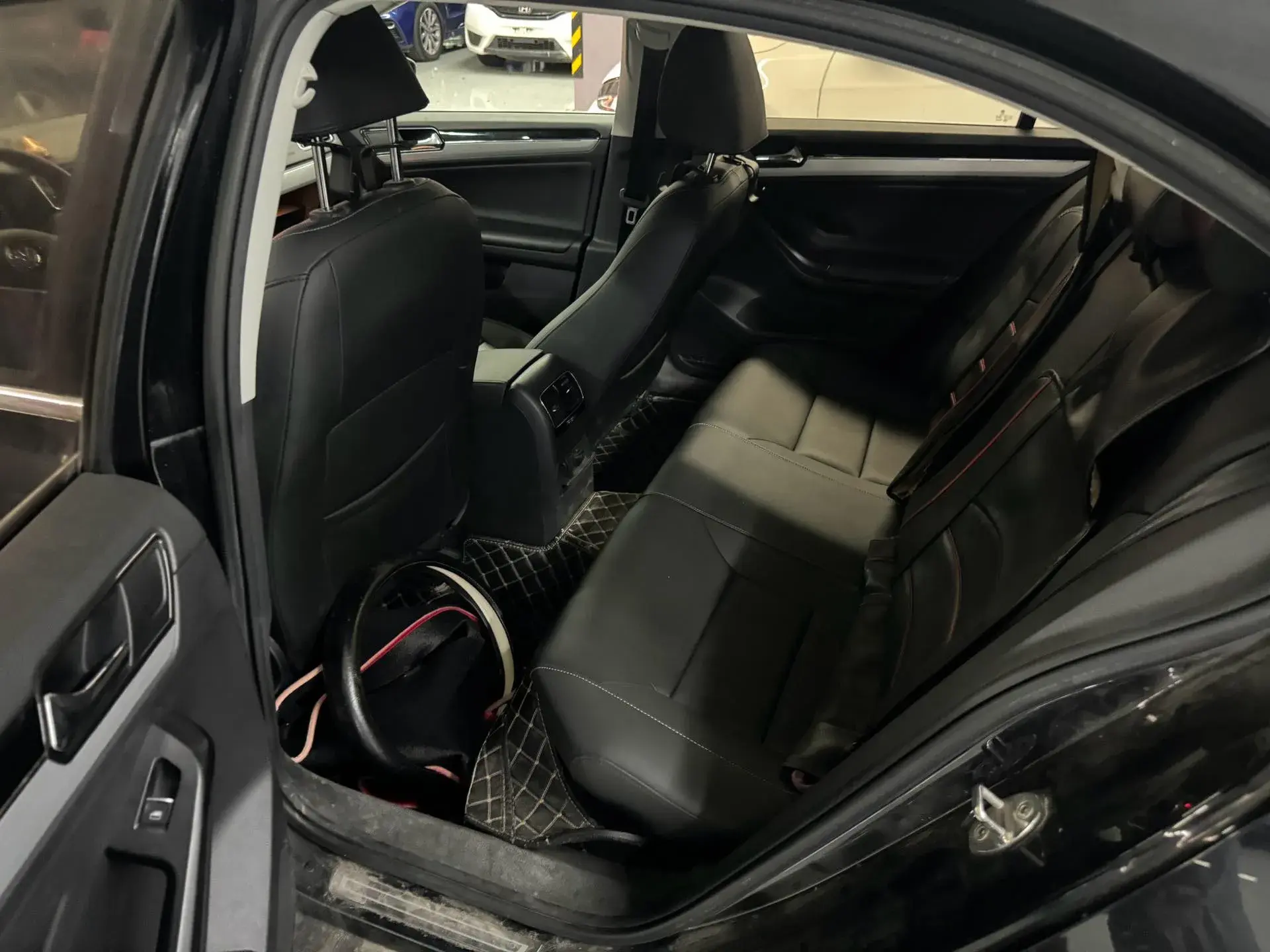 2018 VOLKSWAGEN SAGITAR thumbnail 4