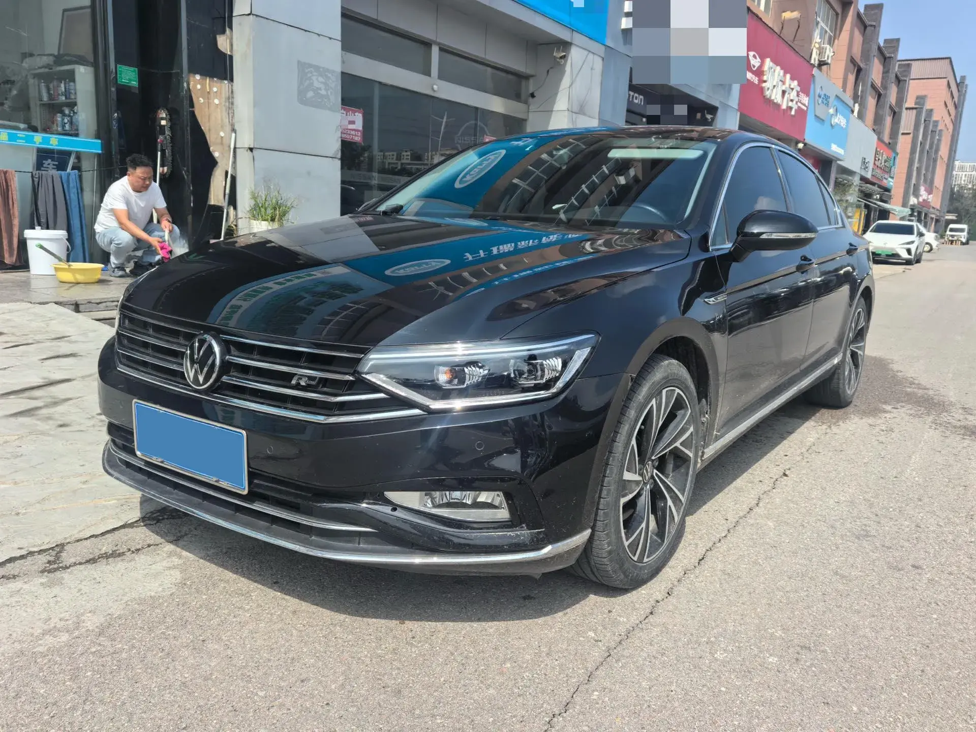 2021 VOLKSWAGEN MAGOTAN view 1