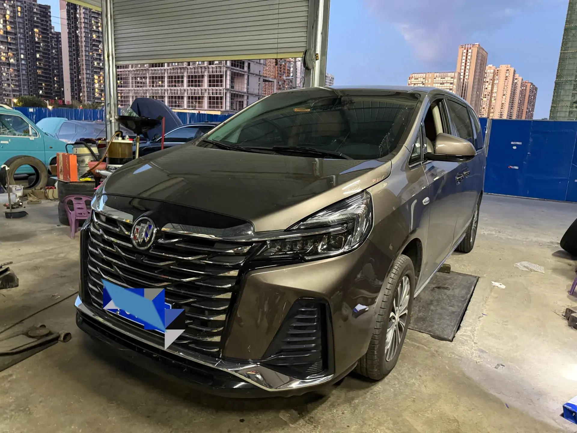 2023 BUICK GL8 view 1