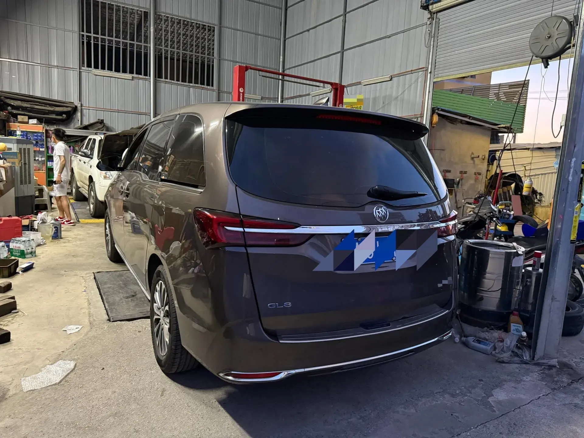 2023 BUICK GL8 thumbnail 3