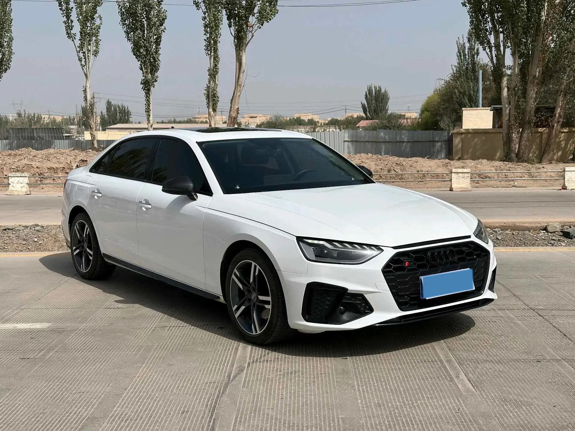 2020 AUDI A4L thumbnail 3