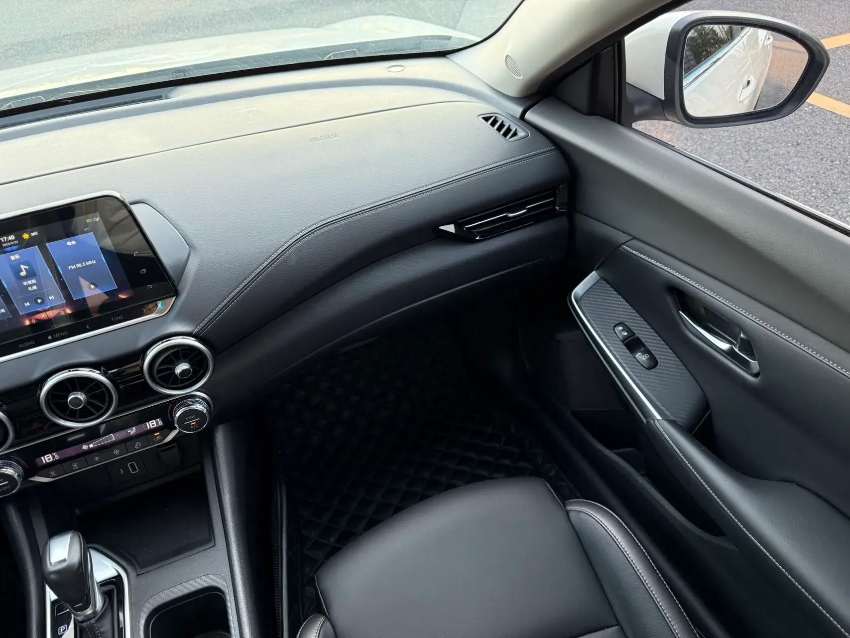 2022 NISSAN SYLPHY thumbnail 3