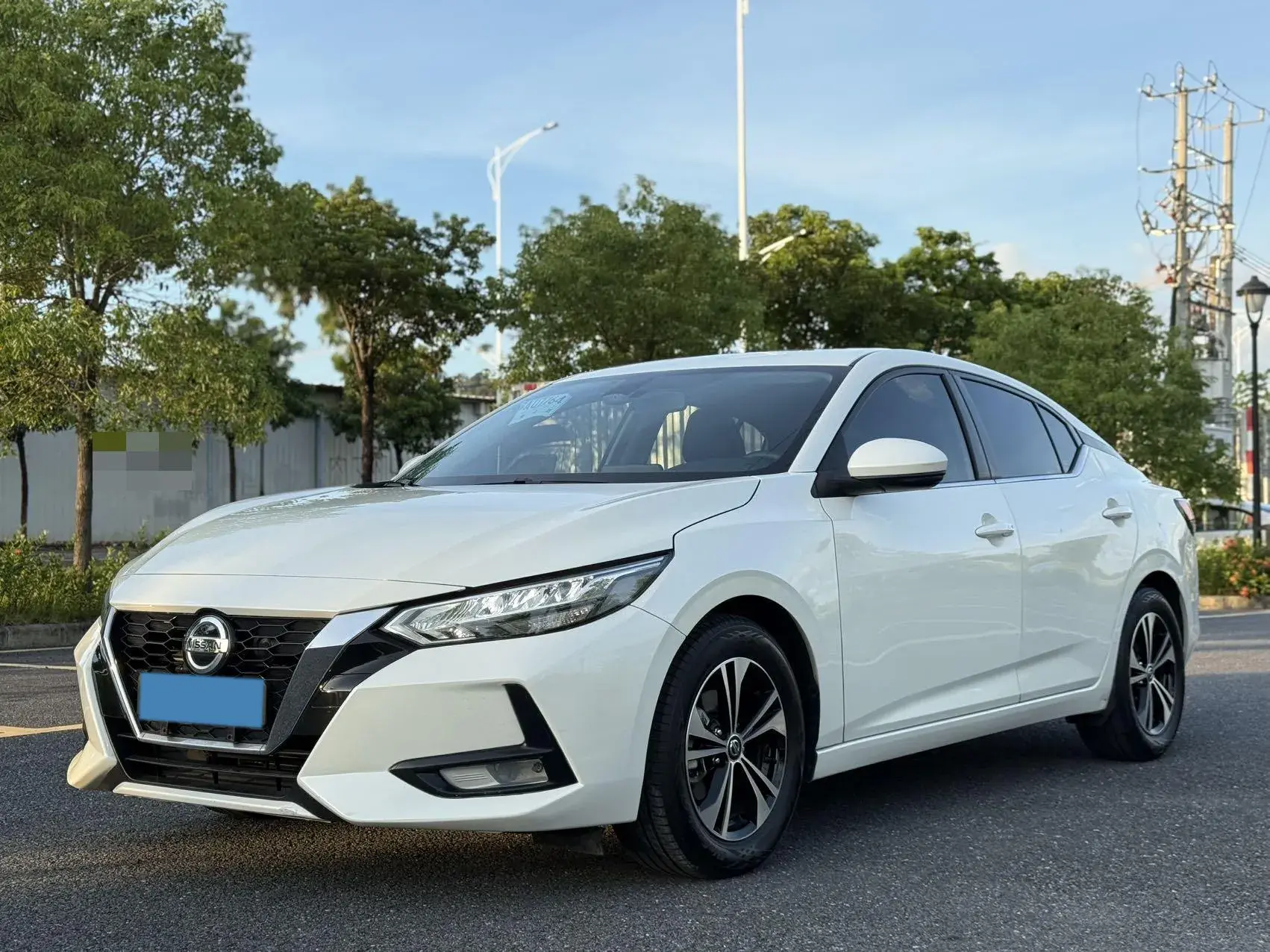 2022 NISSAN SYLPHY view 1