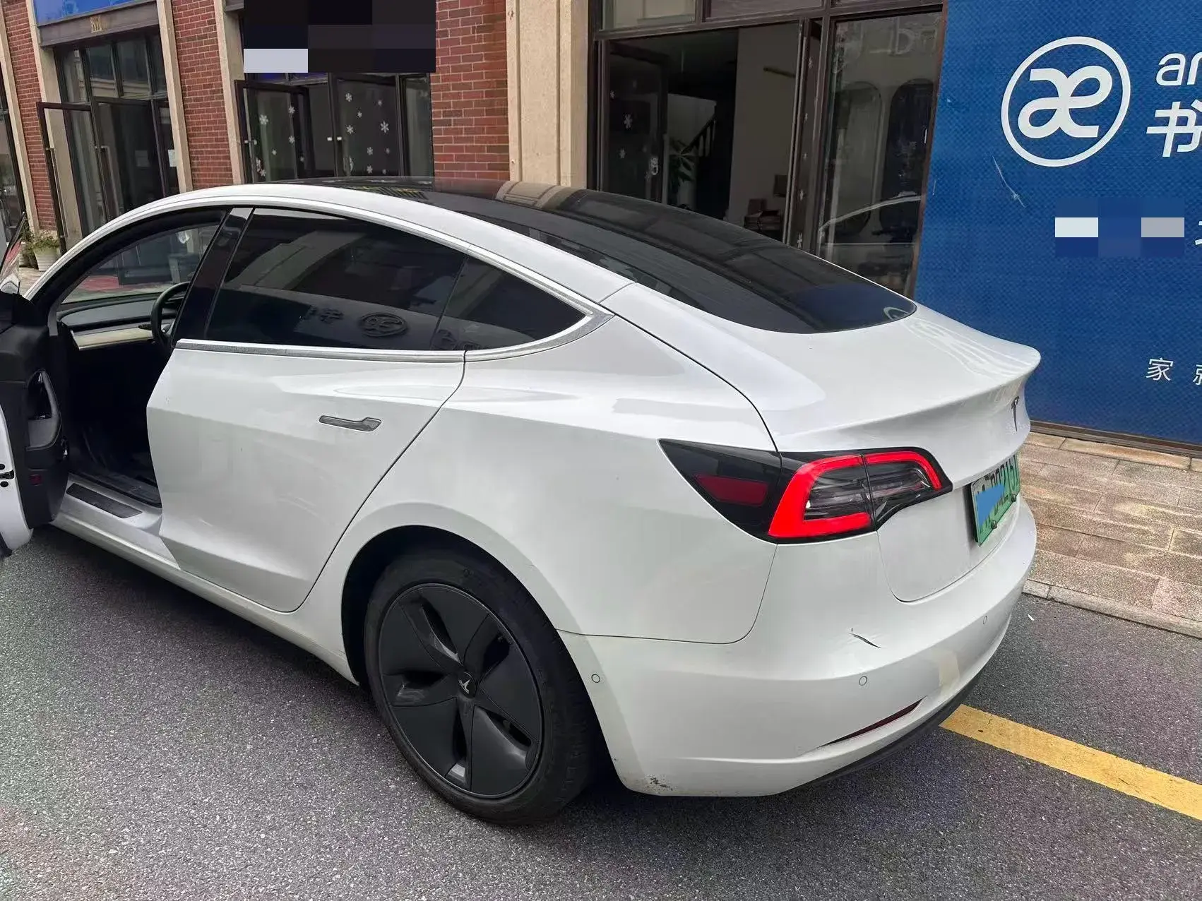 2020 TESLA MODEL thumbnail 3