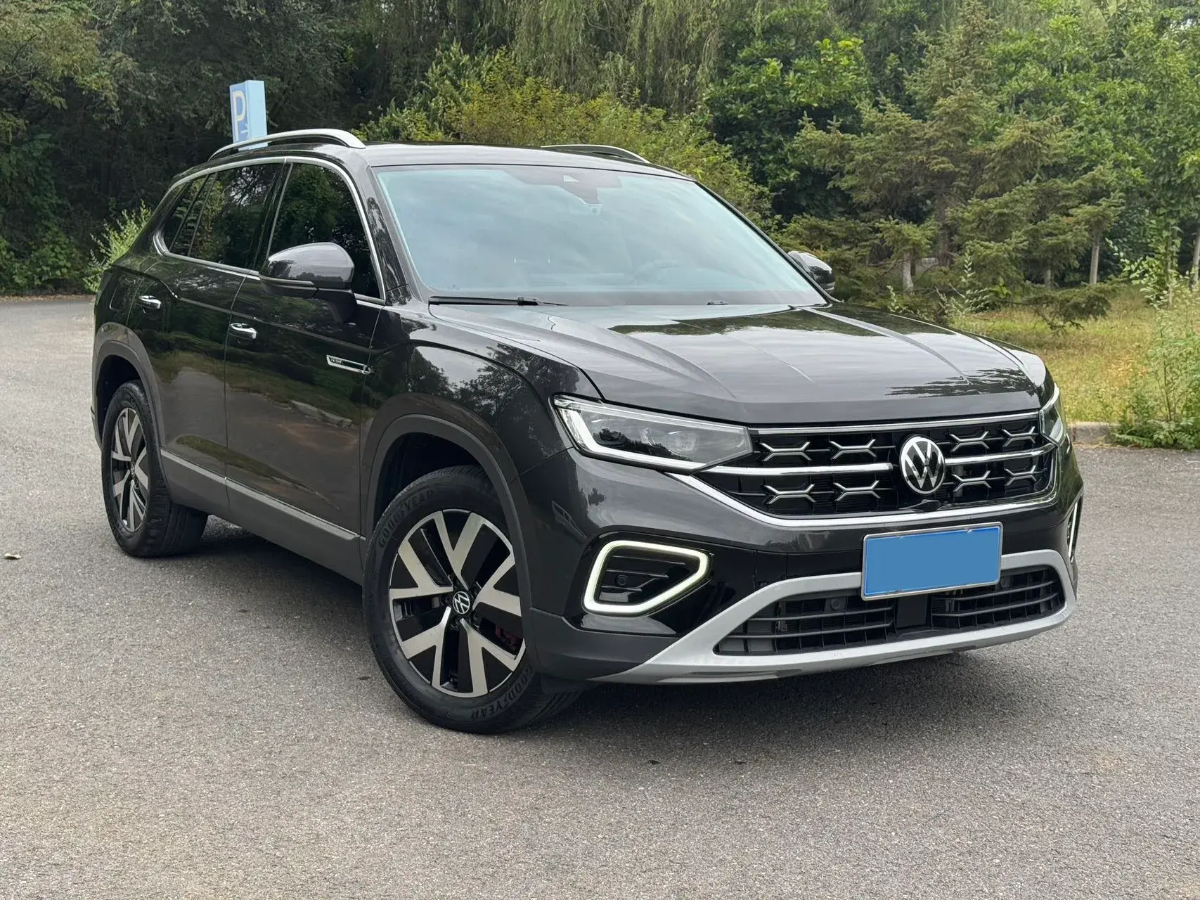 2023 VOLKSWAGEN TAYRON thumbnail 4