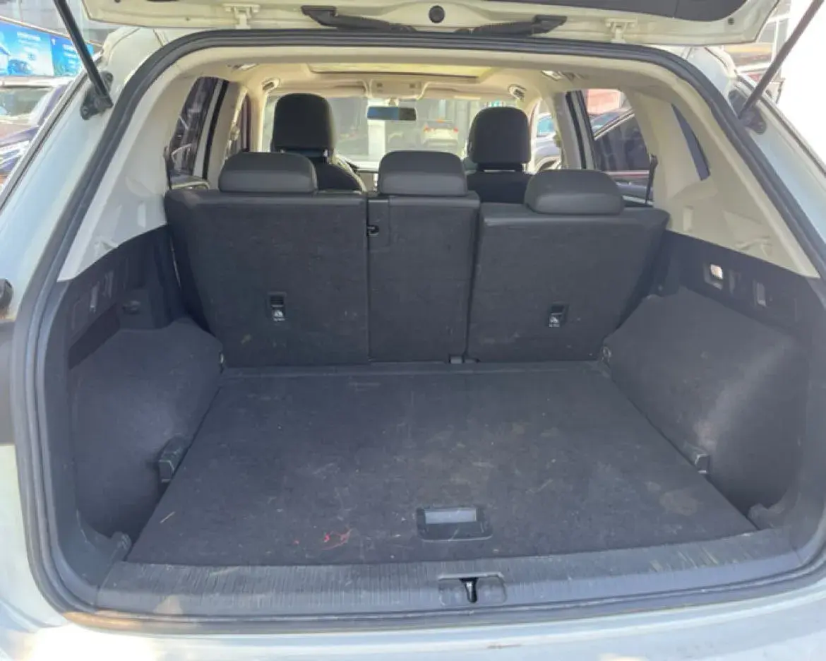 2019 VOLKSWAGEN TAYRON thumbnail 4