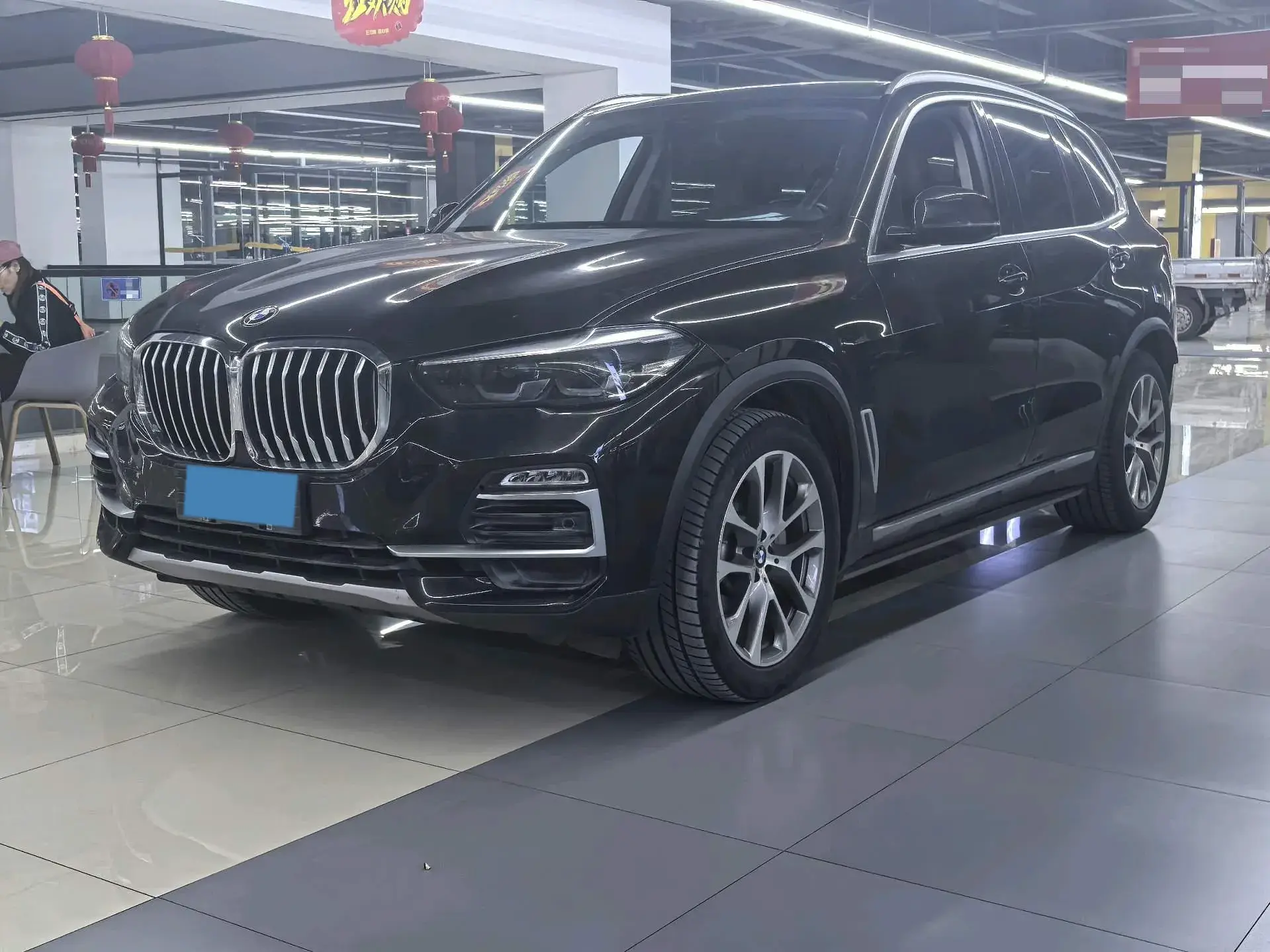 2020 BMW X5 view 1