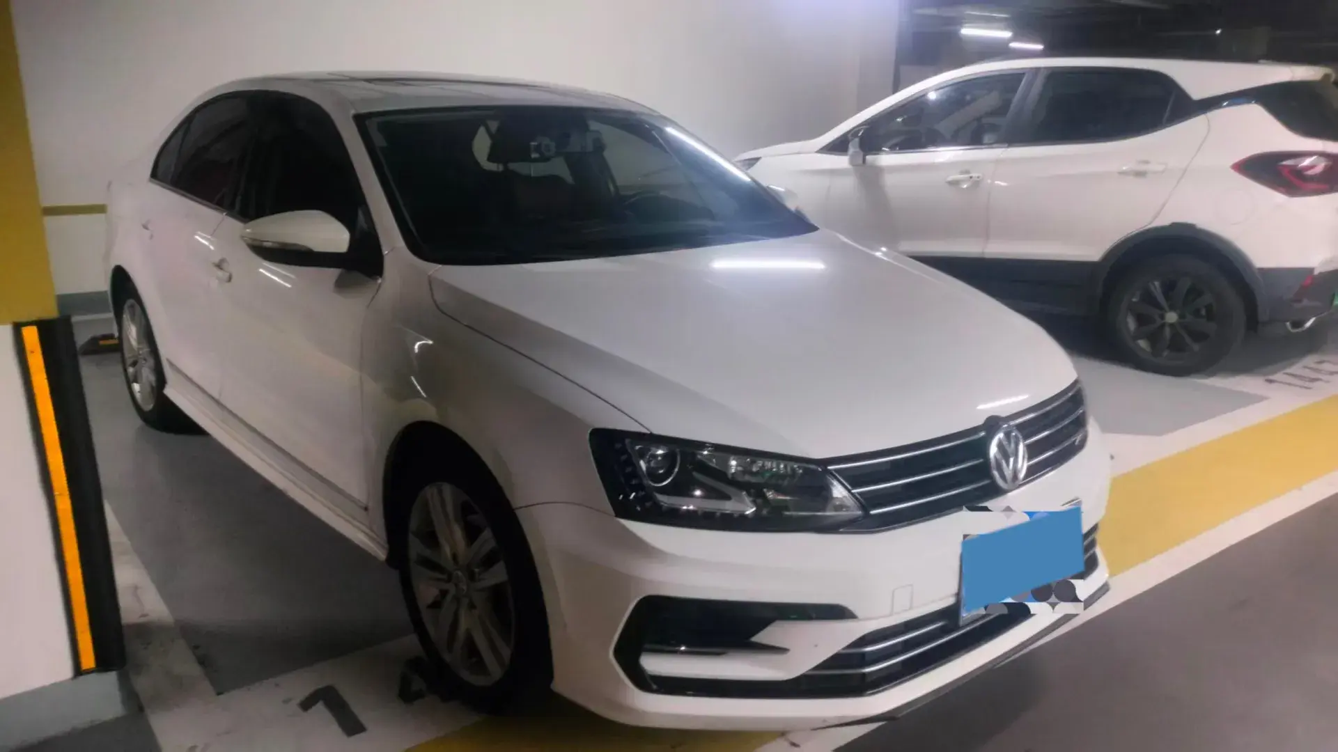 2018 VOLKSWAGEN SAGITAR thumbnail 3