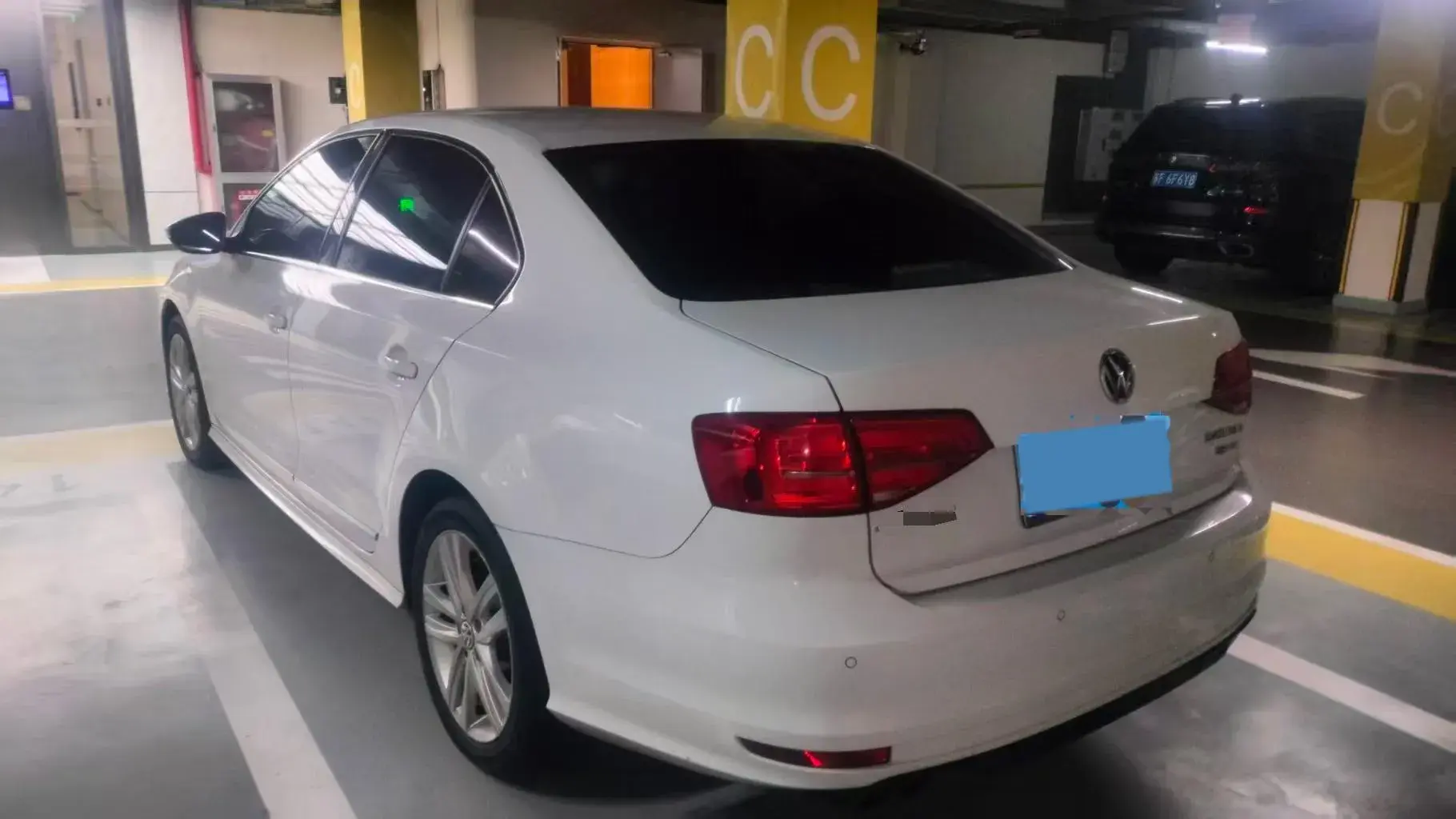 2018 VOLKSWAGEN SAGITAR thumbnail 4