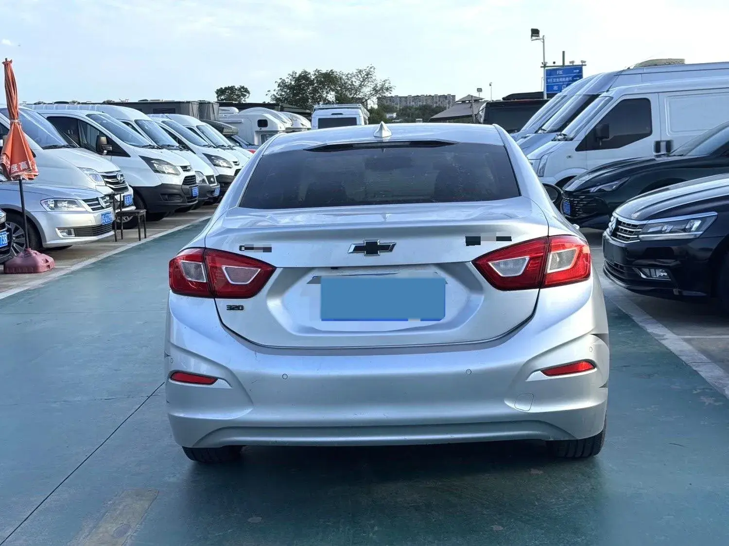 2018 CHEVROLET CRUZE thumbnail 3