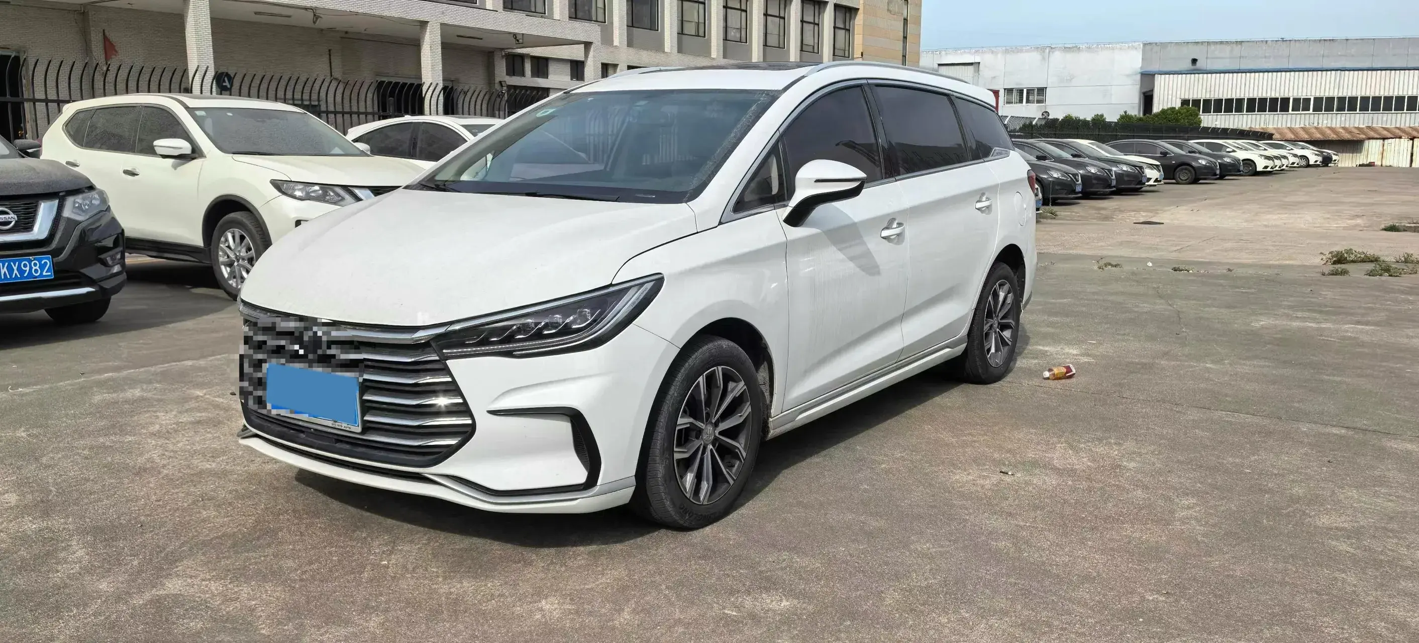 2021 BYD SONG view 1