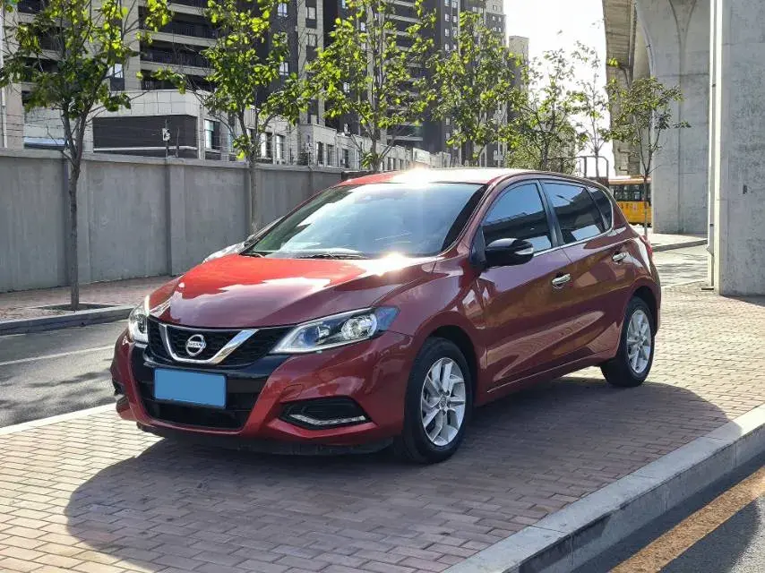 2020 NISSAN TIIDA view 1