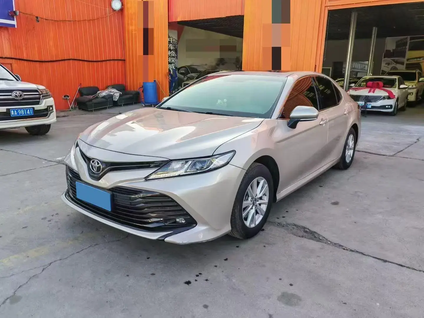 2019 TOYOTA CAMRY view 1