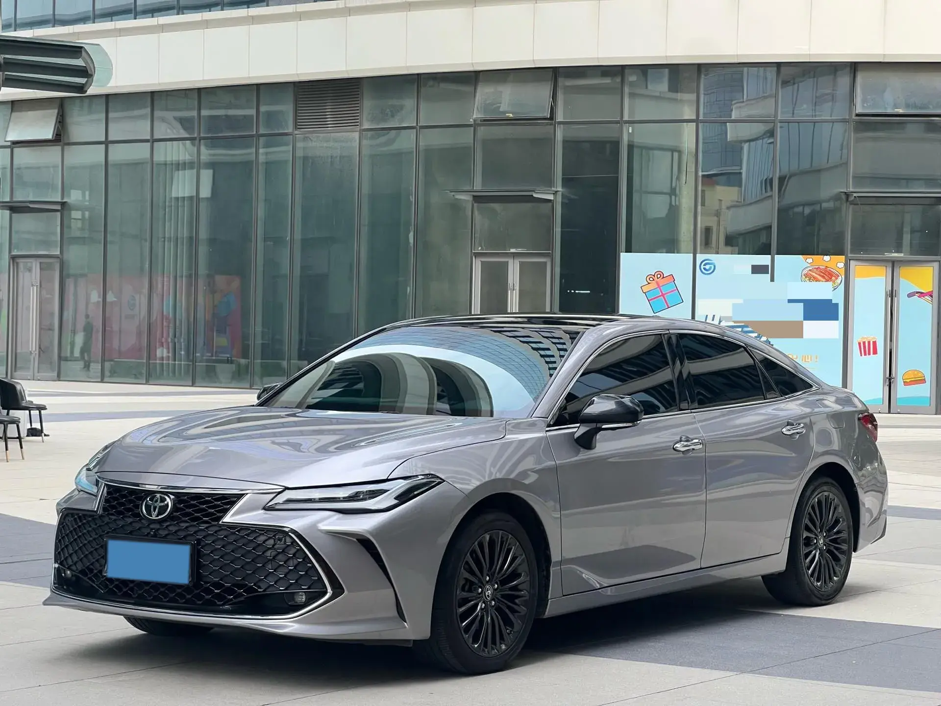 2023 TOYOTA AVALON view 1