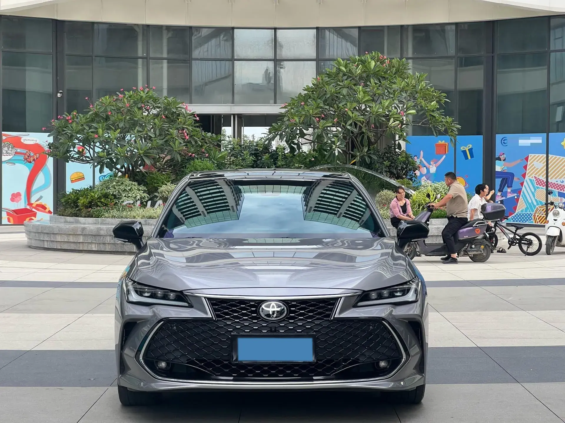 2023 TOYOTA AVALON thumbnail 2