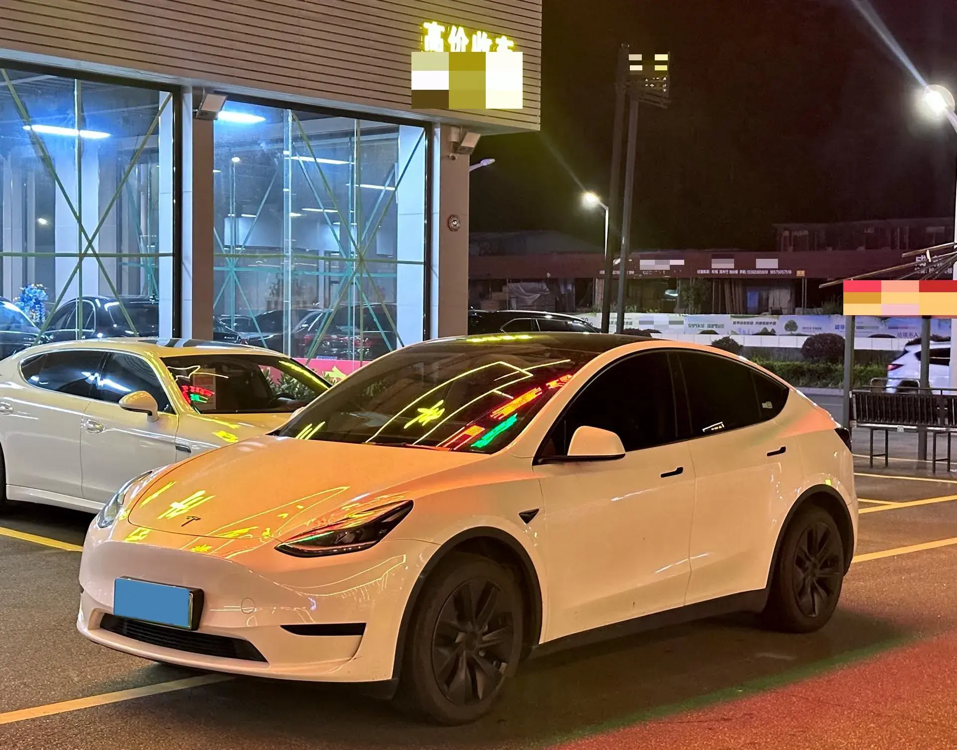 2024 TESLA MODEL thumbnail 2