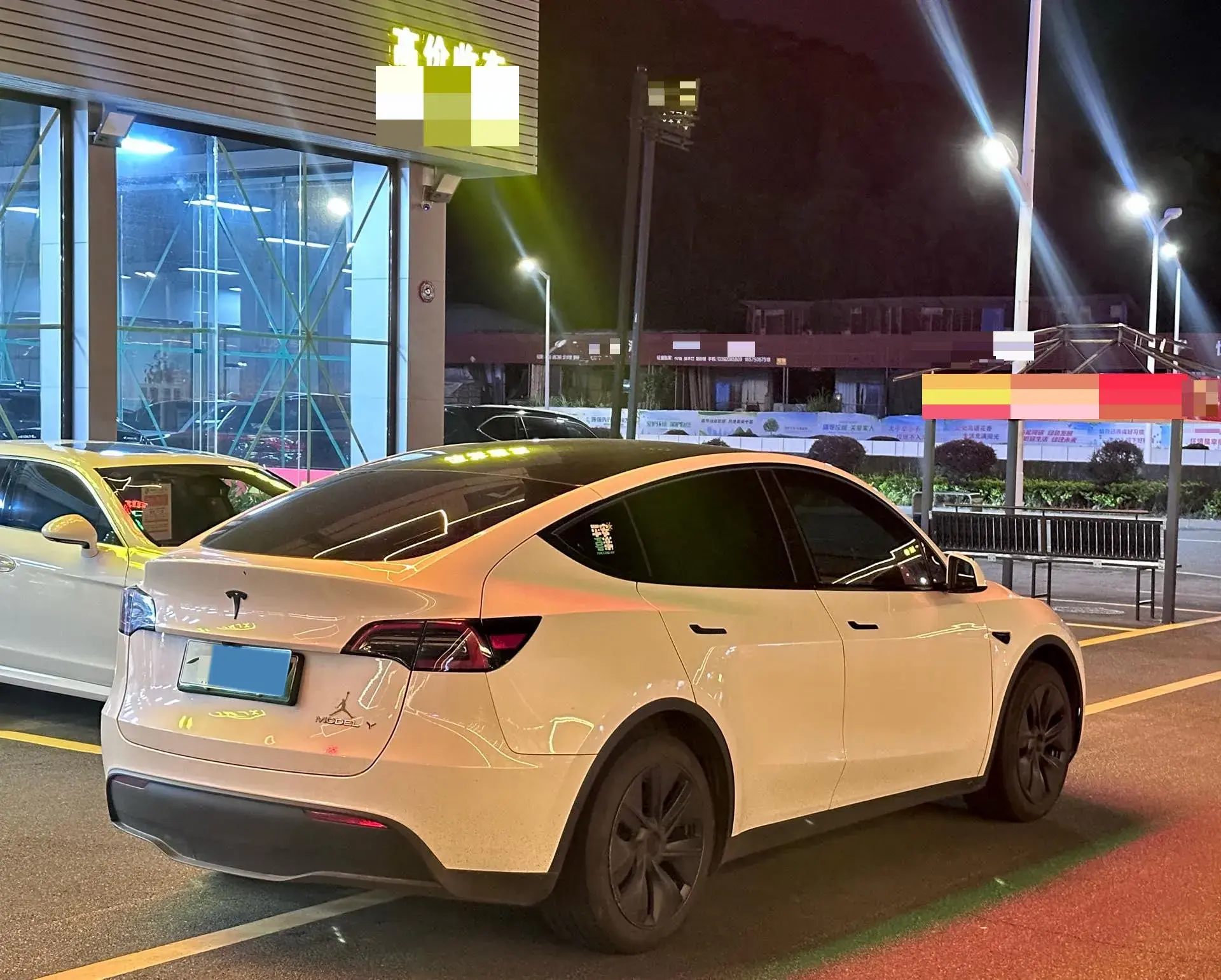 2024 TESLA MODEL thumbnail 4