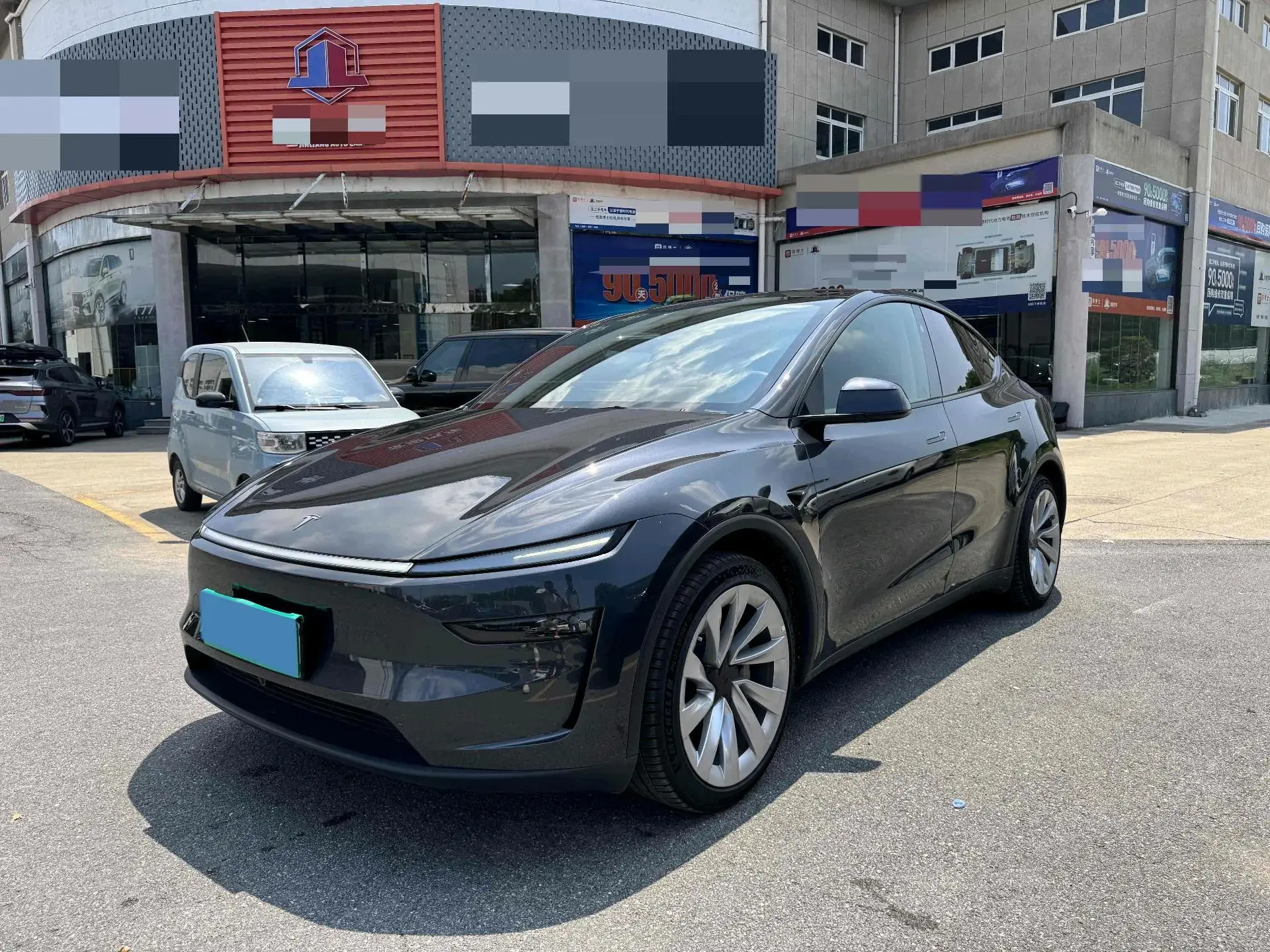 2025 TESLA MODEL view 1