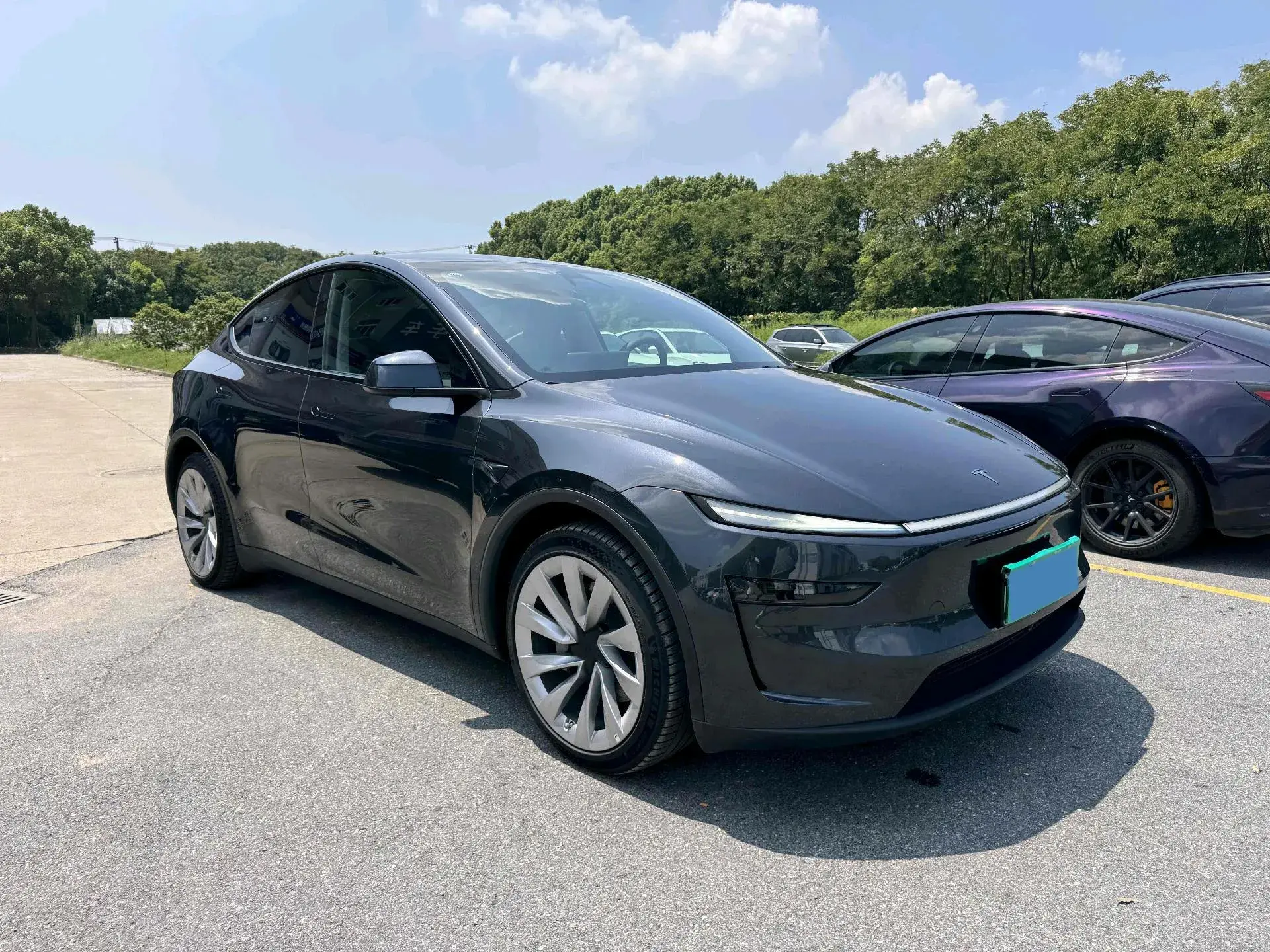 2025 TESLA MODEL thumbnail 3