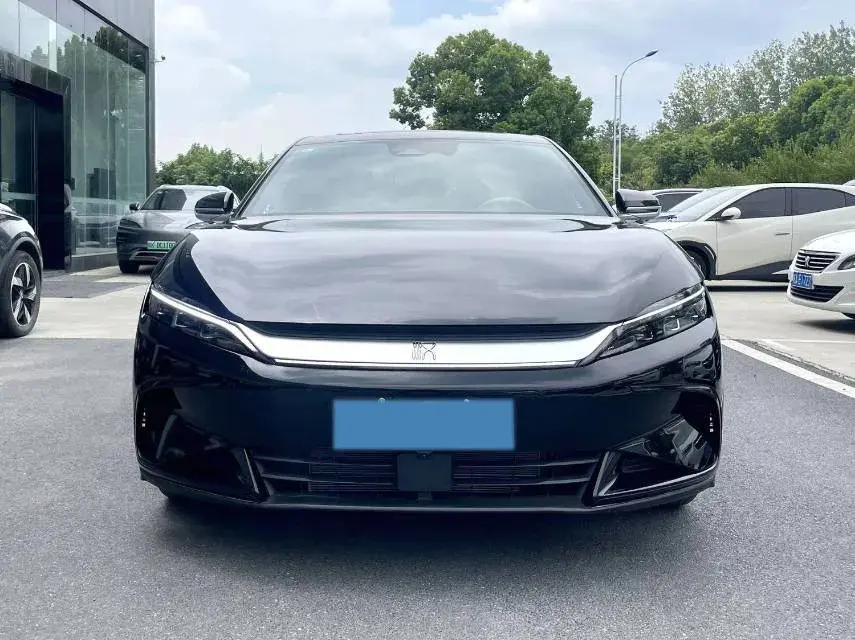 2025 BYD HAN thumbnail 3