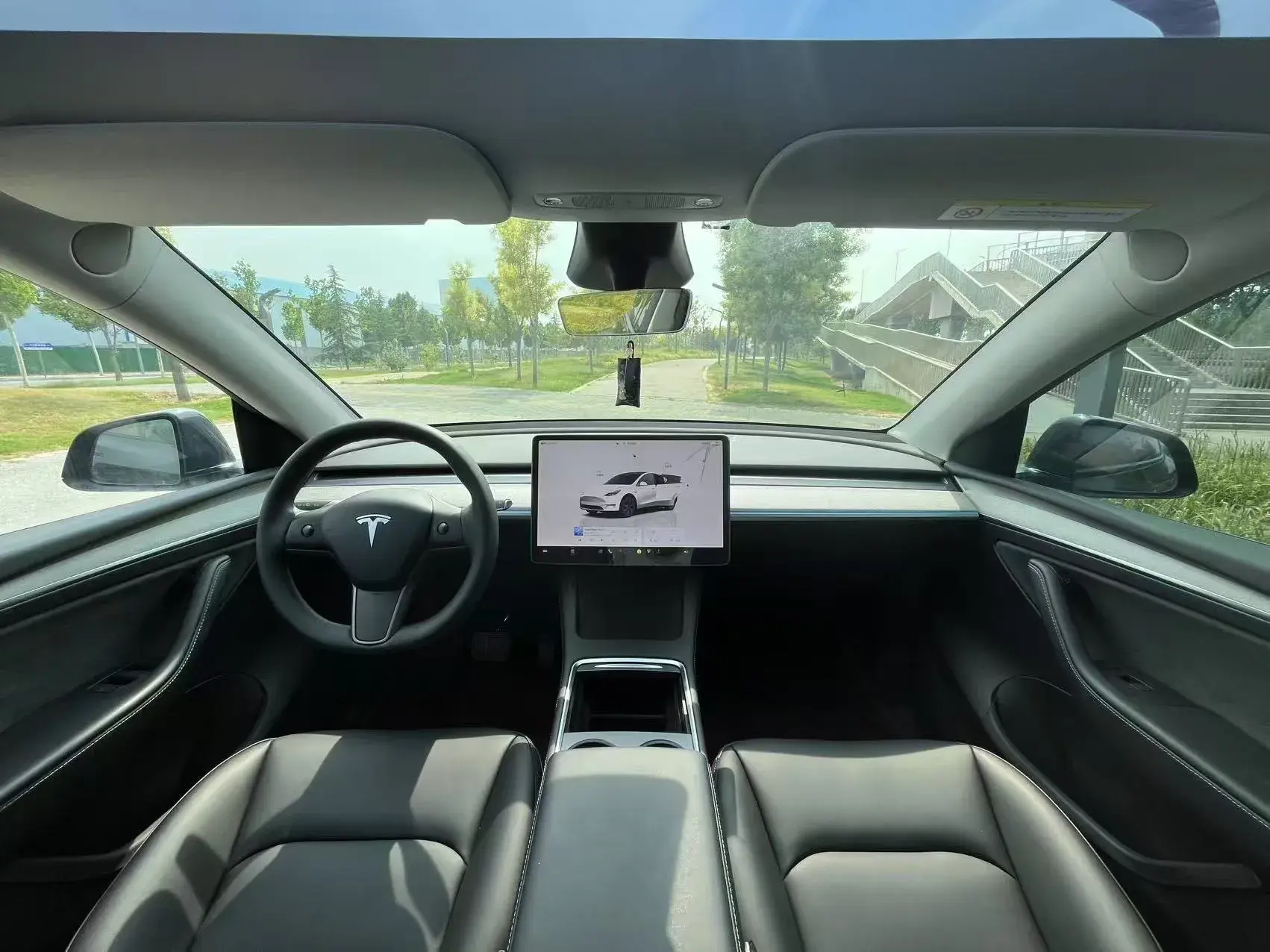 2024 TESLA MODEL thumbnail 4