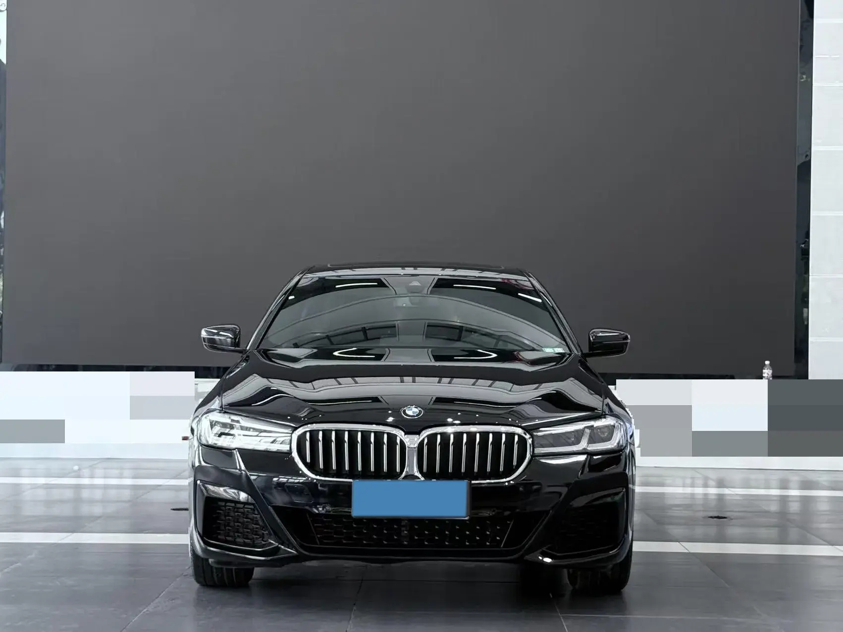 2021 BMW 5 thumbnail 2